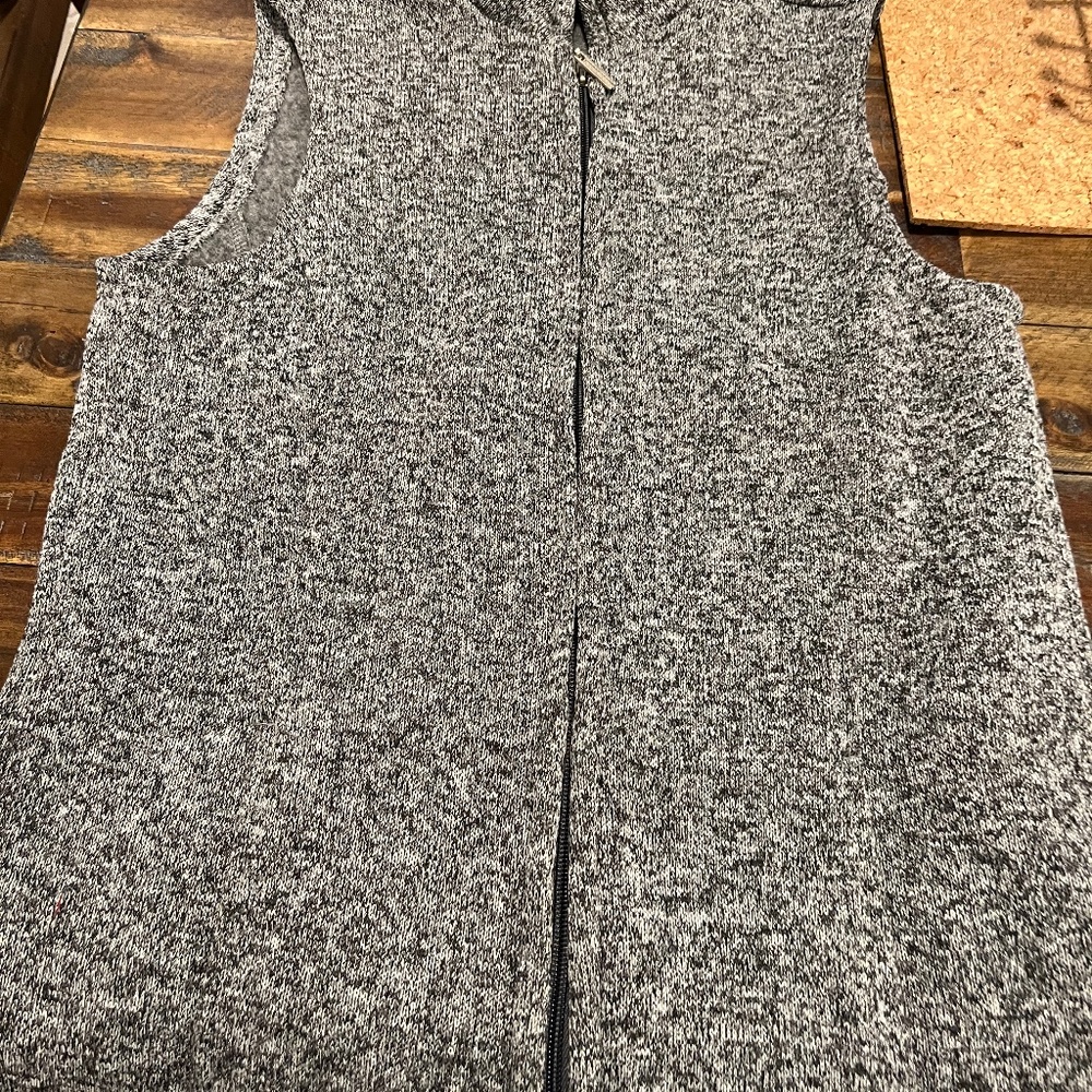 Women's sleeveless vest